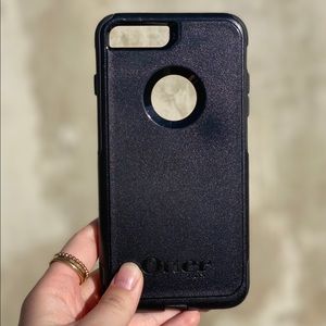 black otterbox case | iPhone 7+